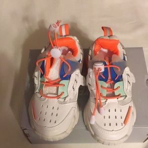 Little boys white and orange sneakers Size 28